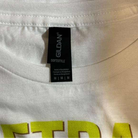 Retro Design Softball Graphic T-Shirt - Picture 4 of 5